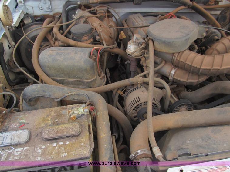 image for item F3154 1997 Ford F250 pickup truck