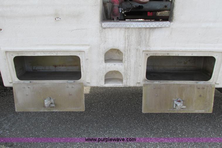 image for item F8603 1981 GMC 7000 water truck