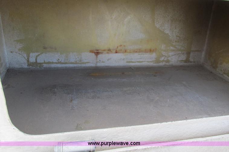 image for item F8603 1981 GMC 7000 water truck