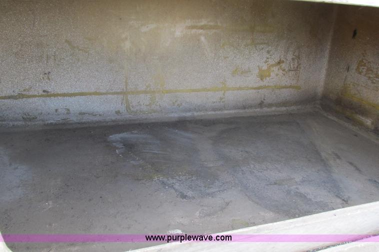 image for item F8603 1981 GMC 7000 water truck