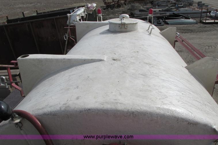 image for item F8603 1981 GMC 7000 water truck