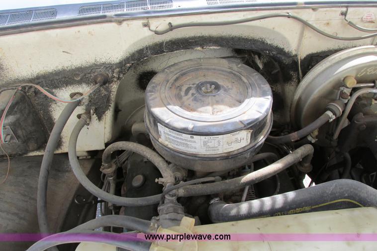 image for item F8603 1981 GMC 7000 water truck