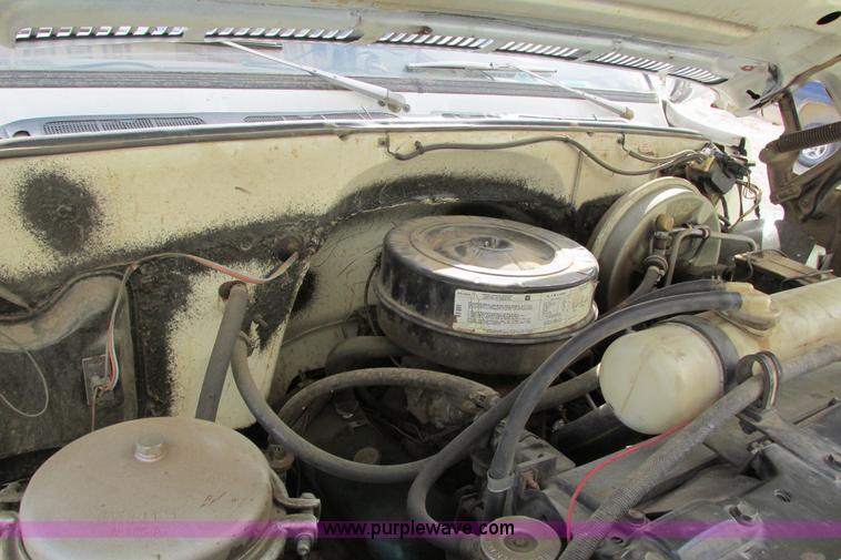 image for item F8603 1981 GMC 7000 water truck