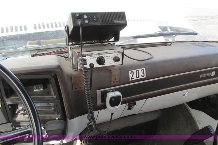 image for item F8603 1981 GMC 7000 water truck