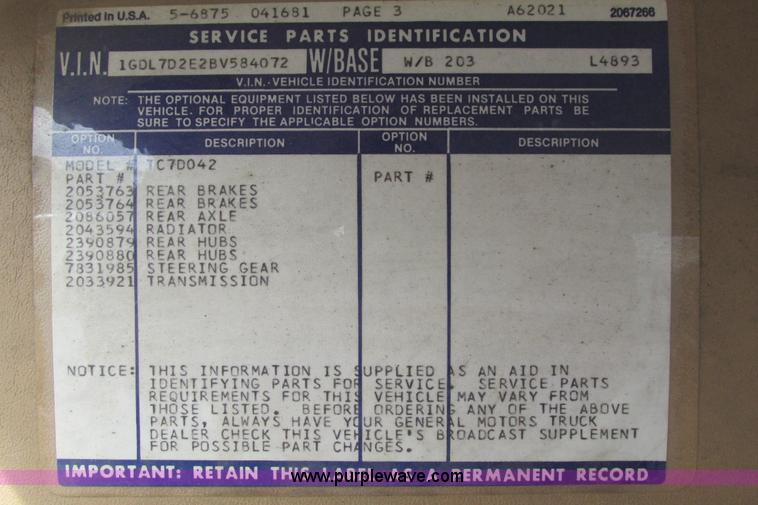 image for item F8603 1981 GMC 7000 water truck