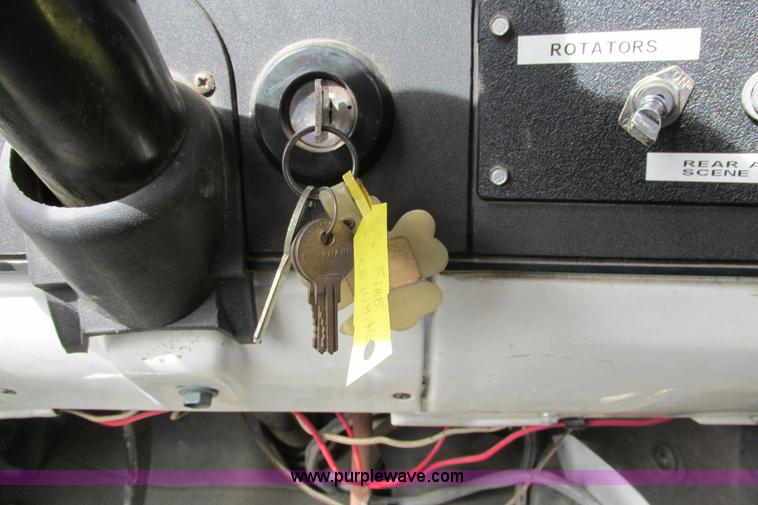 image for item F8603 1981 GMC 7000 water truck