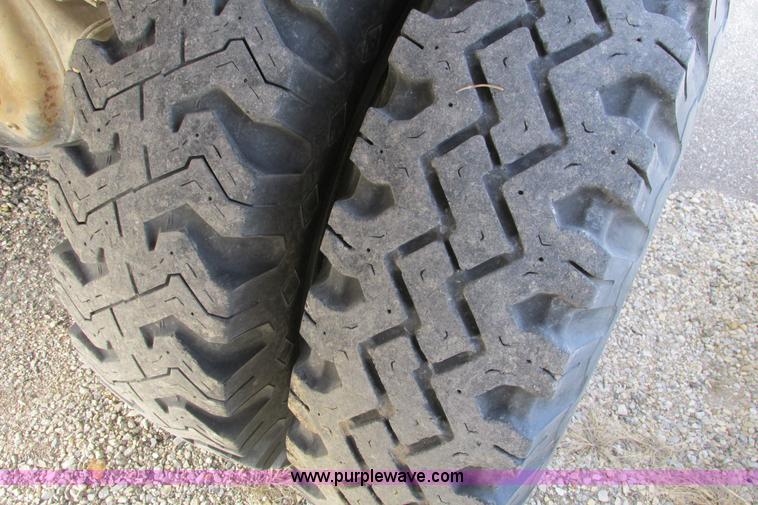 image for item F8603 1981 GMC 7000 water truck