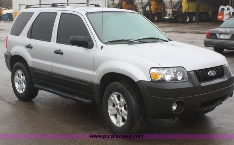 image for item G5268 2007 Ford Escape XLT