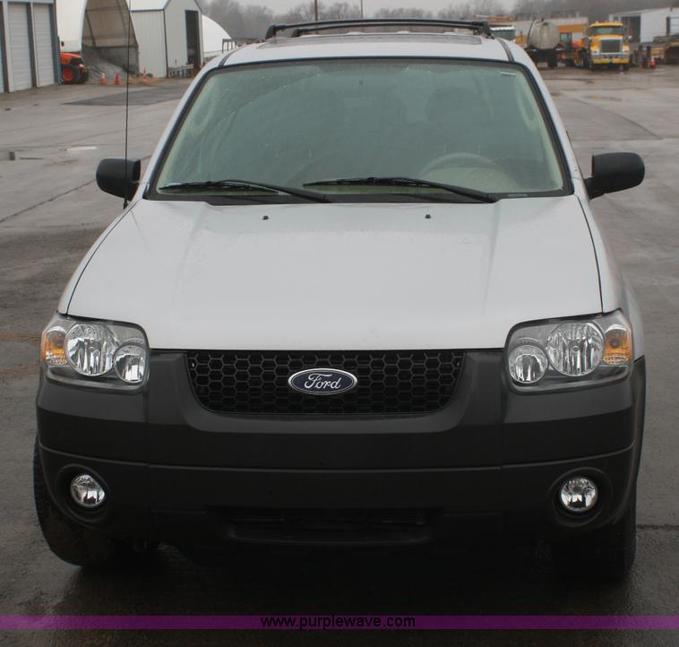 image for item G5268 2007 Ford Escape XLT