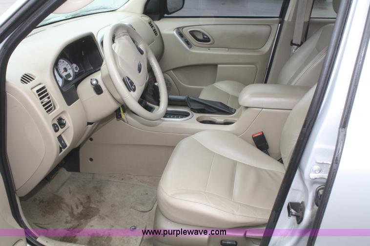 image for item G5268 2007 Ford Escape XLT