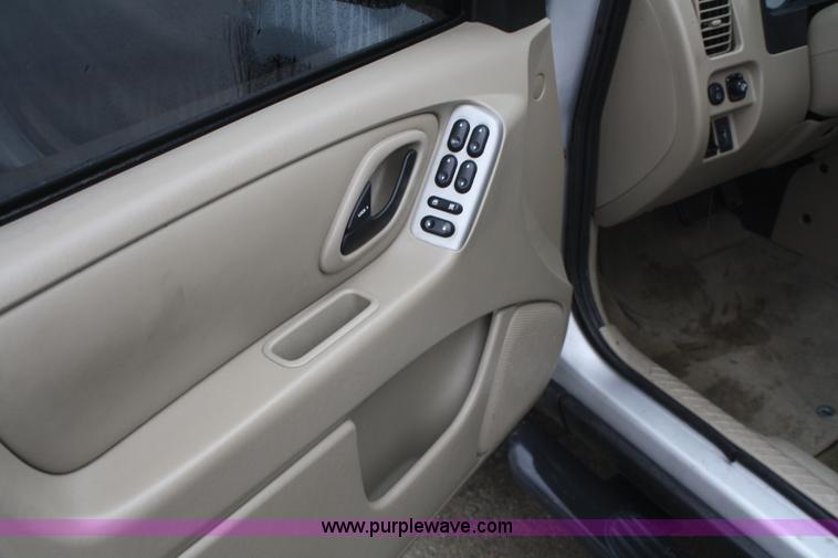 image for item G5268 2007 Ford Escape XLT