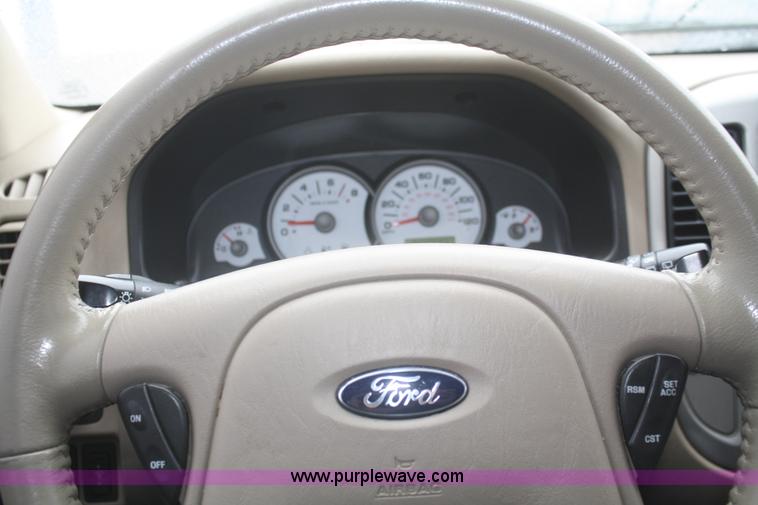 image for item G5268 2007 Ford Escape XLT