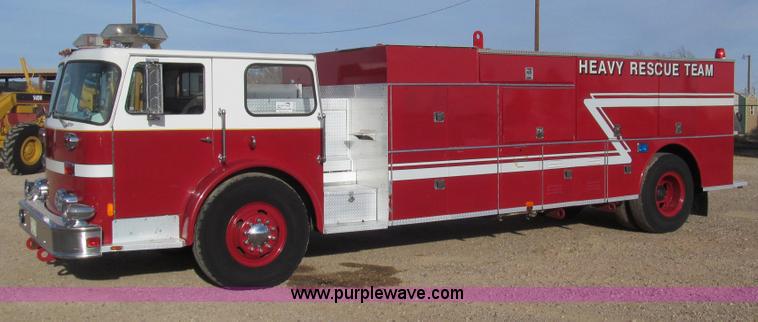 image for item G5639 1977 Seagrave SR-20788 firetruck