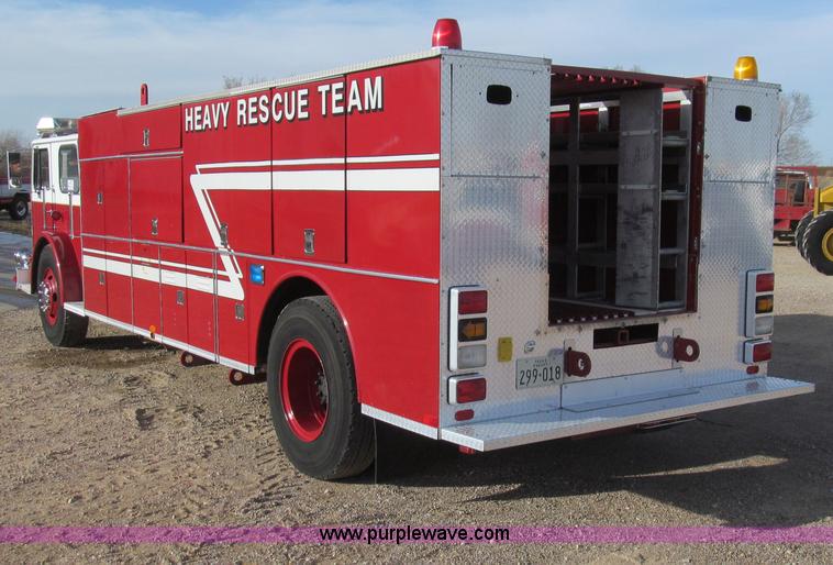 image for item G5639 1977 Seagrave SR-20788 firetruck