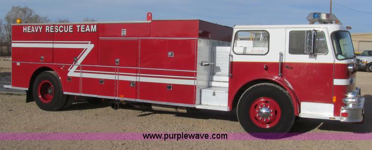 image for item G5639 1977 Seagrave SR-20788 firetruck