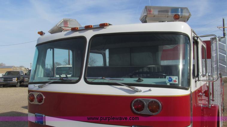 image for item G5639 1977 Seagrave SR-20788 firetruck