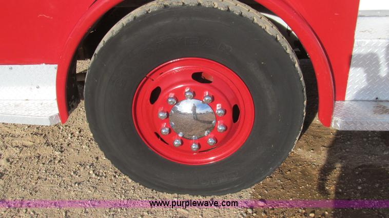 image for item G5639 1977 Seagrave SR-20788 firetruck