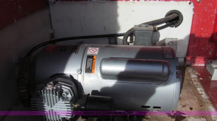 image for item G5639 1977 Seagrave SR-20788 firetruck