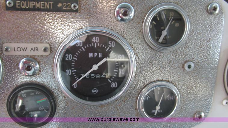 image for item G5639 1977 Seagrave SR-20788 firetruck