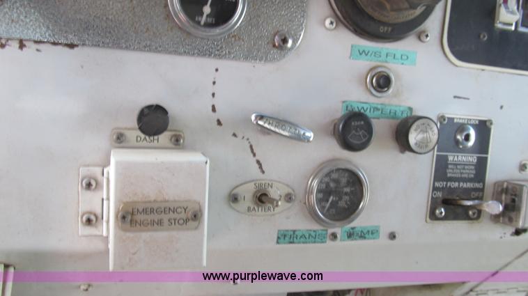 image for item G5639 1977 Seagrave SR-20788 firetruck