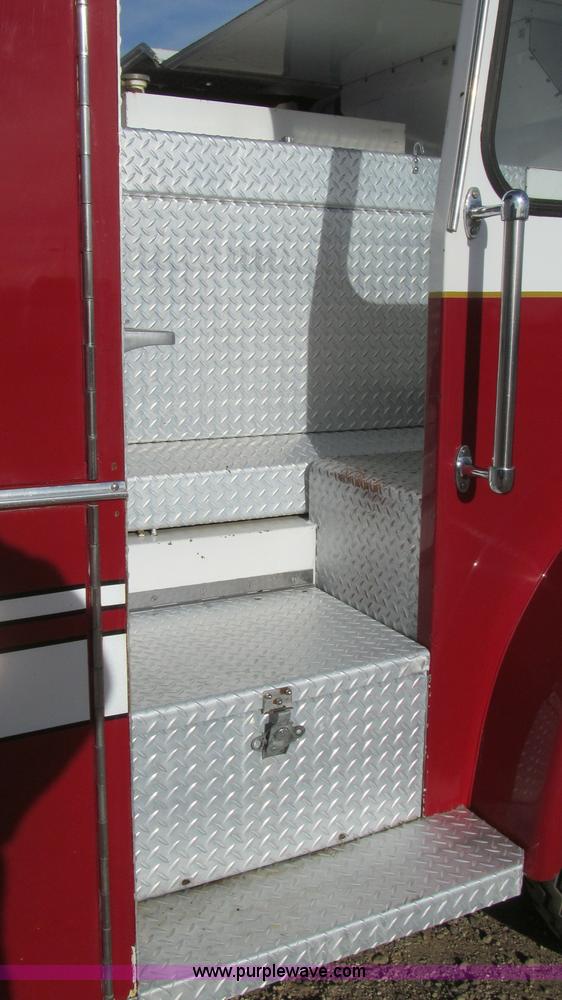 image for item G5639 1977 Seagrave SR-20788 firetruck