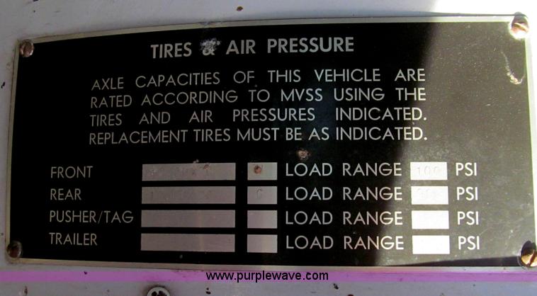 image for item G5639 1977 Seagrave SR-20788 firetruck