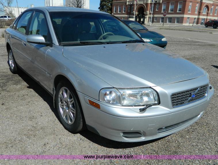 image for item G7790 2004 Volvo S80
