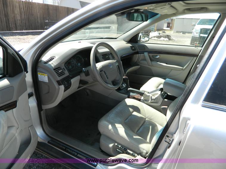 image for item G7790 2004 Volvo S80