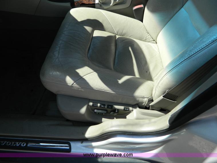 image for item G7790 2004 Volvo S80