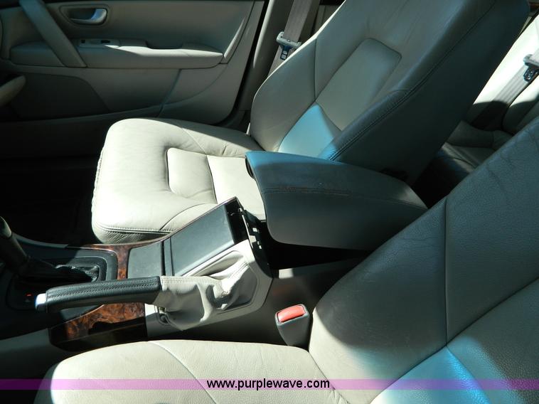 image for item G7790 2004 Volvo S80