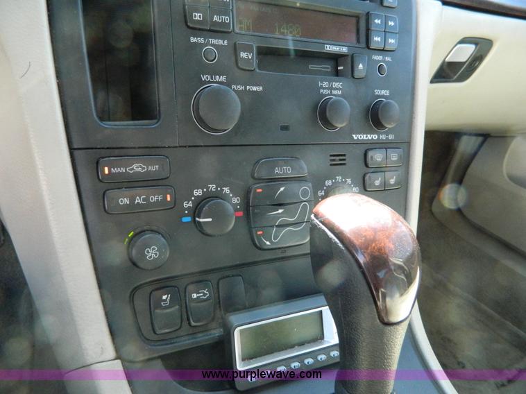 image for item G7790 2004 Volvo S80