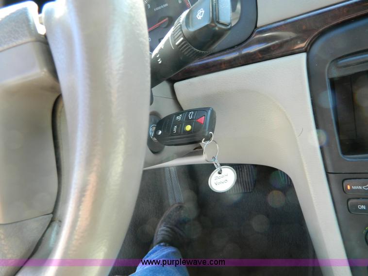 image for item G7790 2004 Volvo S80