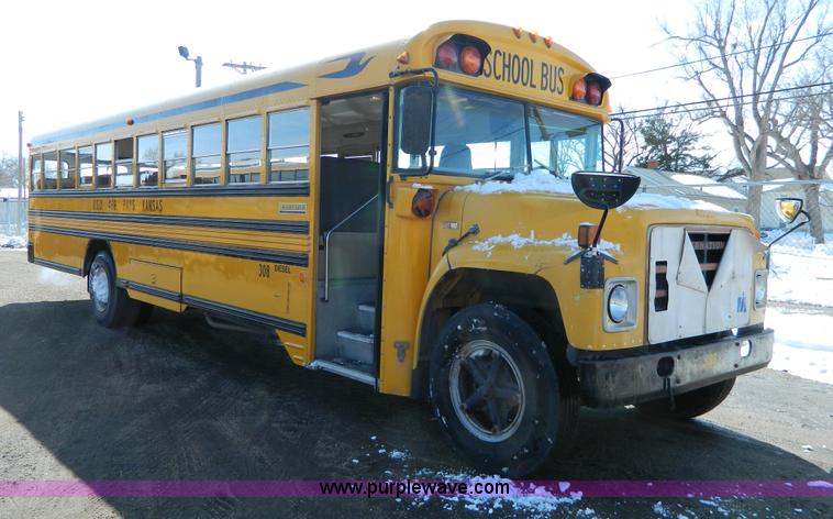 image for item W9216 1986 International Blue Bird bus