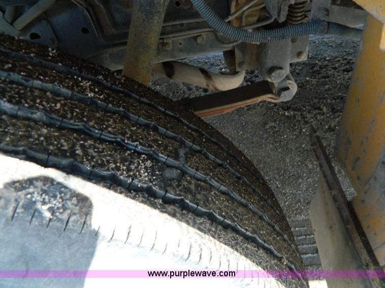 image for item W9216 1986 International Blue Bird bus