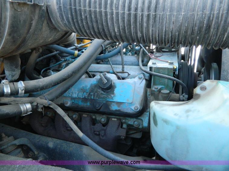 image for item W9216 1986 International Blue Bird bus