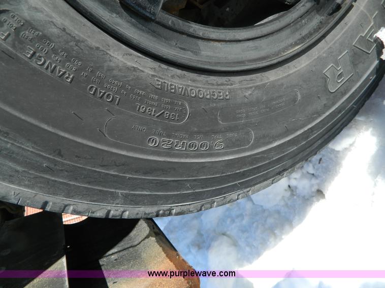 image for item W9217 1985 International Blue Bird bus