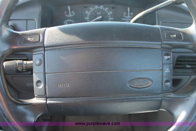 image for item W9269 1996 Ford F150 pickup truck