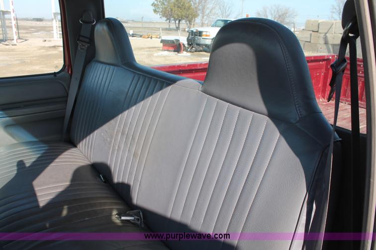 image for item W9269 1996 Ford F150 pickup truck