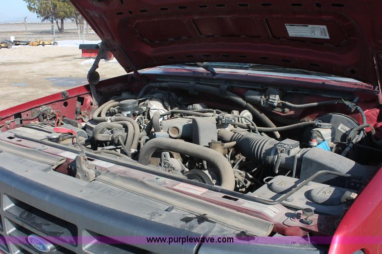 image for item W9269 1996 Ford F150 pickup truck