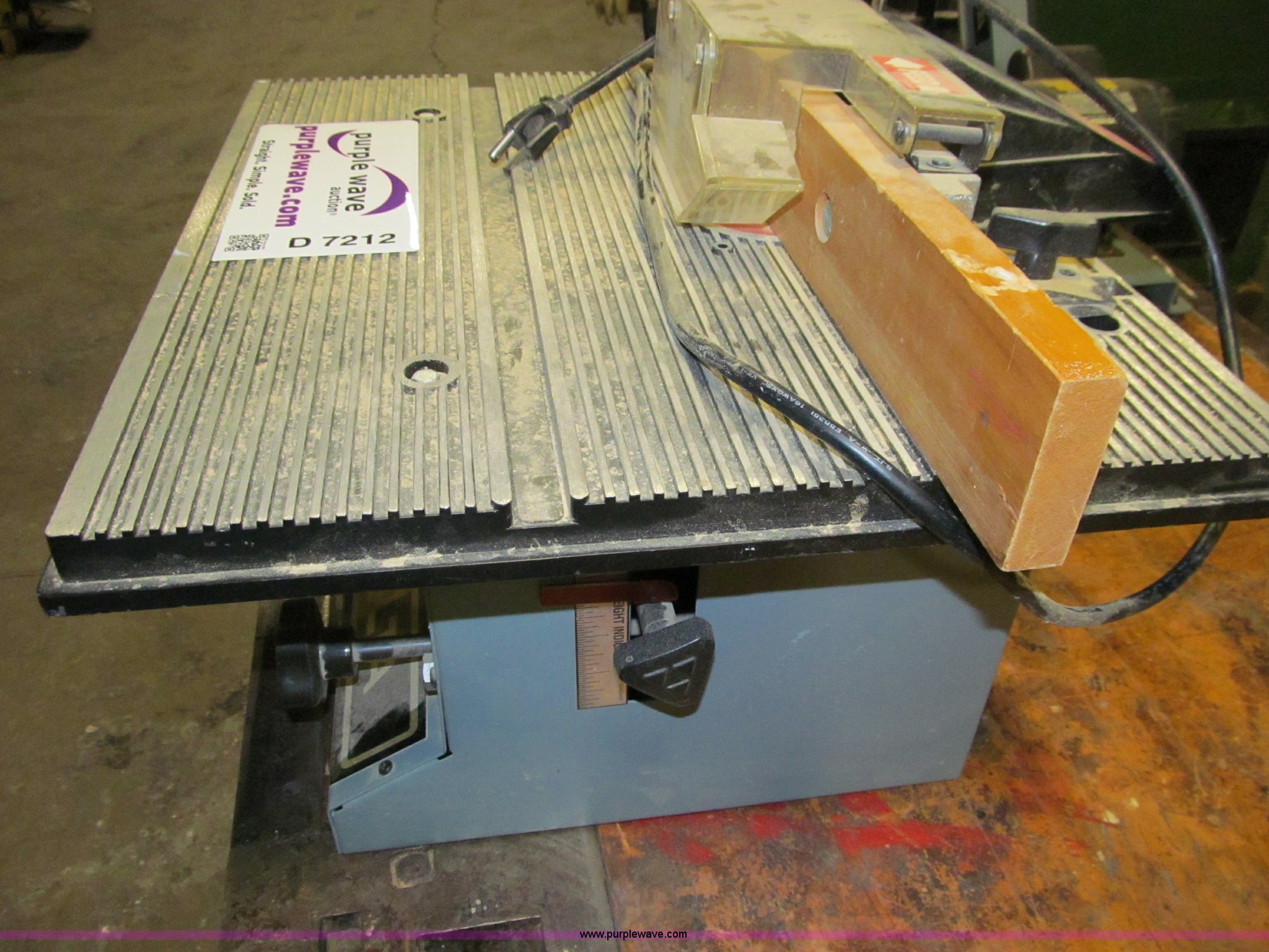 Delta router shaper in Des Moines, IA Item D7212 sold Purple Wave