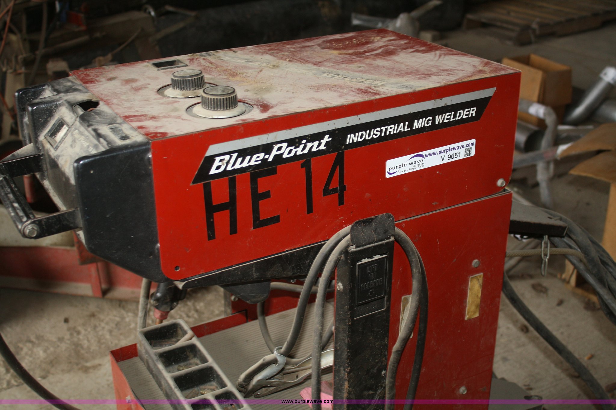 Blue Point YA240 mig welder in Lawrence, KS Item V9651 sold Purple Wave