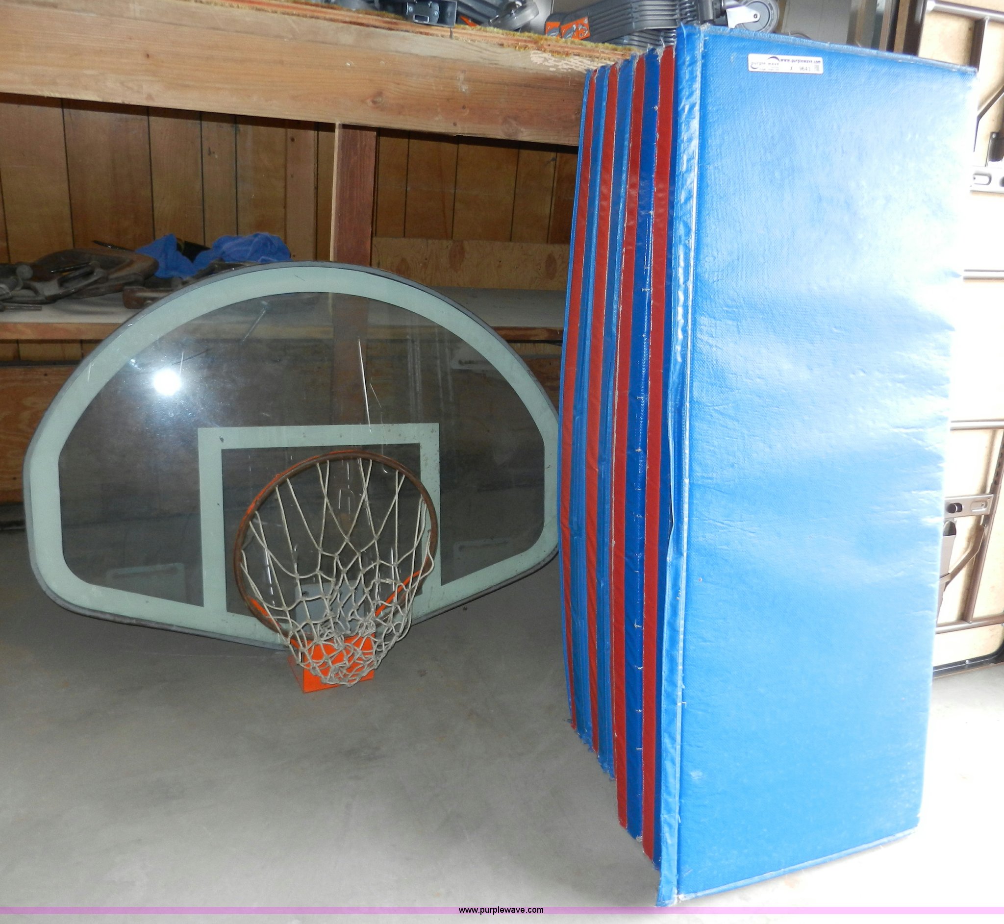 Assorted equipment in Junction City, KS Item X9643 sold Purple Wave