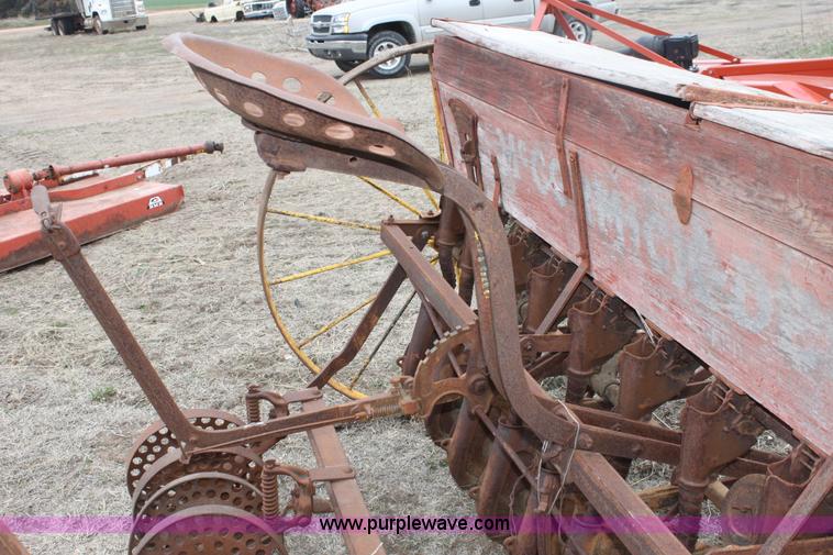 image for item AA9127 International drill