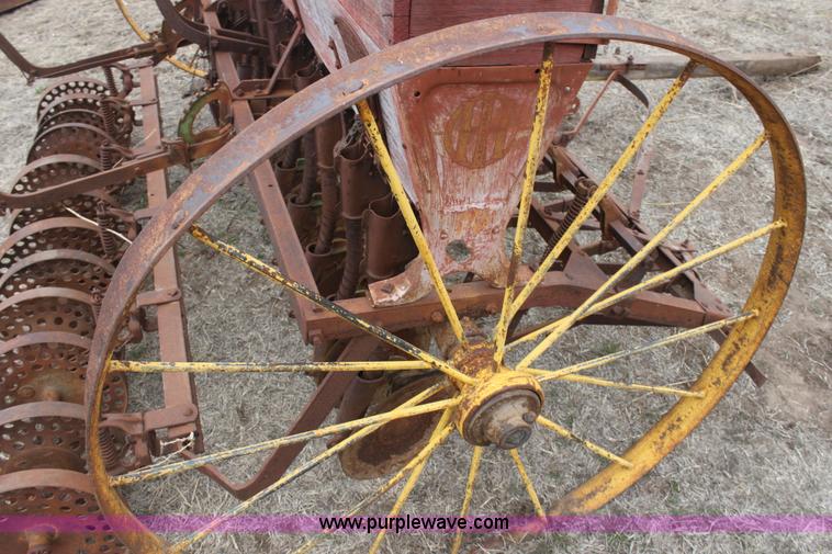 image for item AA9127 International drill