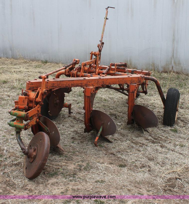 image for item AA9128 Allis three bottom plow
