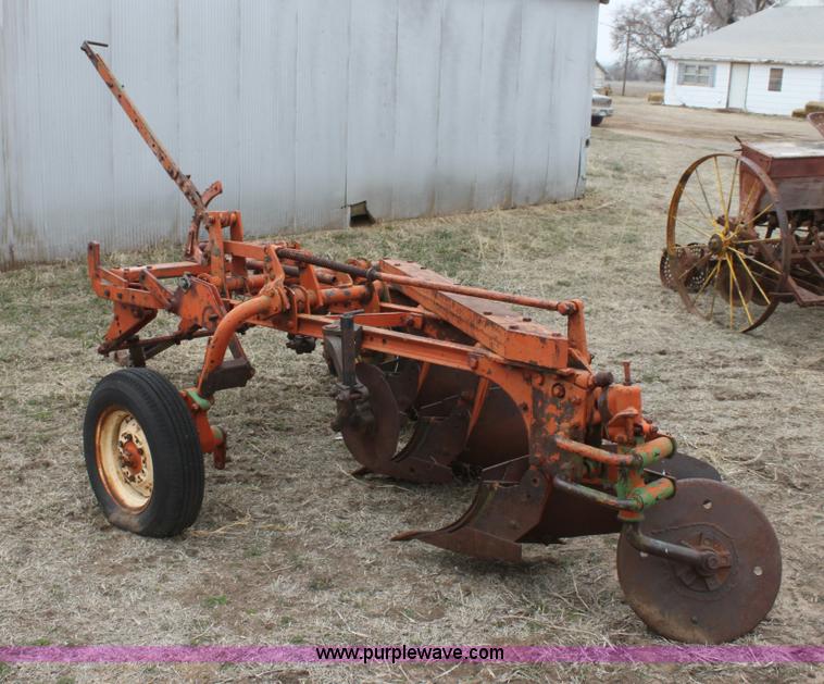 image for item AA9128 Allis three bottom plow