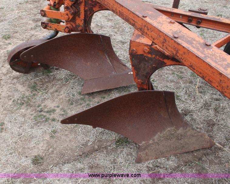image for item AA9128 Allis three bottom plow