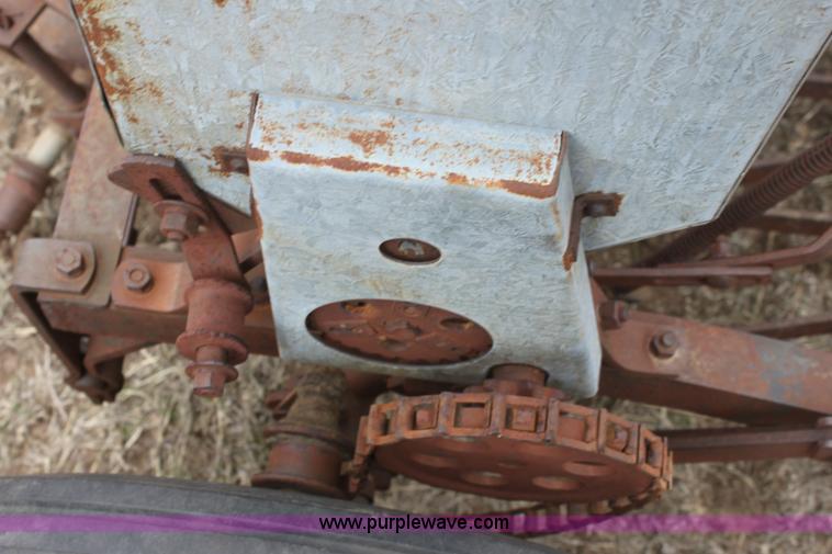 image for item AA9129 13 row alfalfa drill