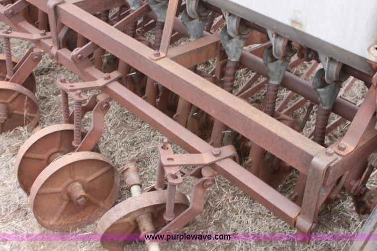 image for item AA9129 13 row alfalfa drill