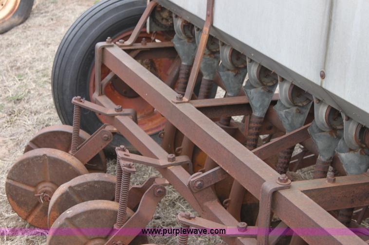 image for item AA9129 13 row alfalfa drill